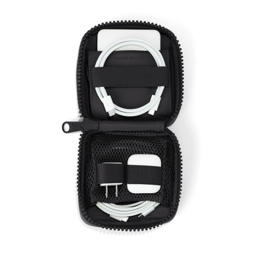 Arlo Tech Organizer in Onyx. Small - Image 5