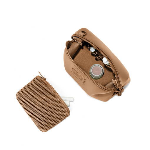 Hunter Toiletry Bag in Camel. Small - Image 2