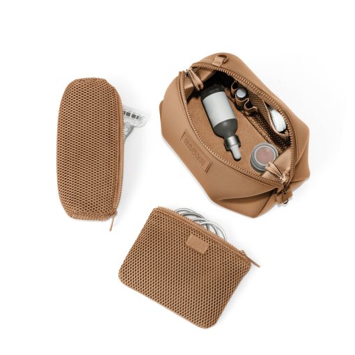 Hunter Toiletry Bag in Camel. Large - Image 9