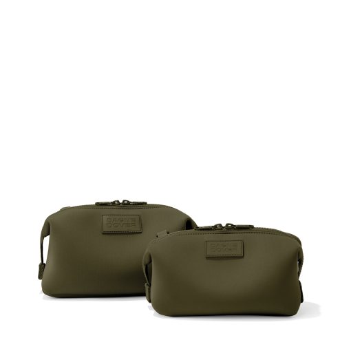 Hunter Toiletry Bag in Dark Moss. Large - Image 4