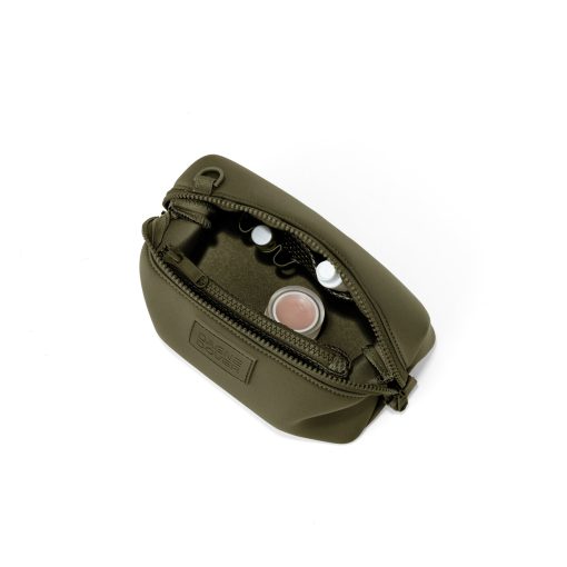 Hunter Toiletry Bag in Dark Moss. Small - Image 8