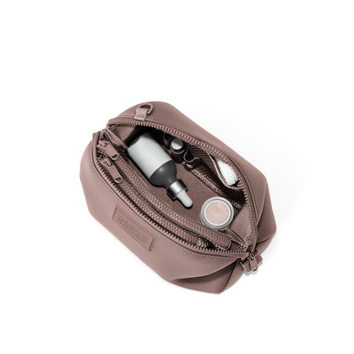 Hunter Toiletry Bag in Dune. Large - Image 8