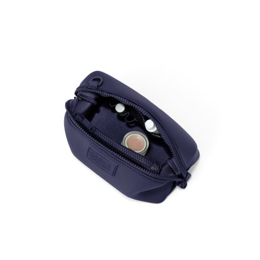 Hunter Toiletry Bag in Storm. Small - Image 8