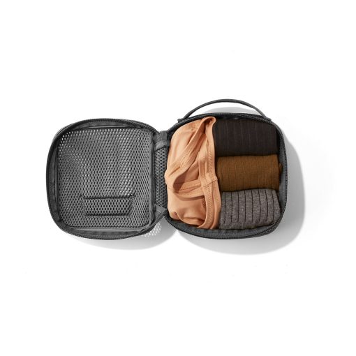 Roma Packing Cube in Carbon Air Mesh. Small - Image 5