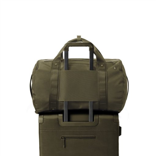 Denver Convertible Duffle in Dark Moss. Large - Image 14