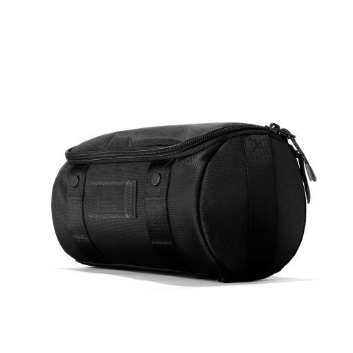 Seoul Dopp Kit in Onyx. Large - Image 3